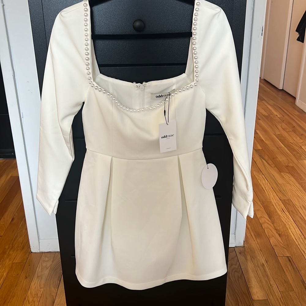 Odd muse London pearl dress size M NWT